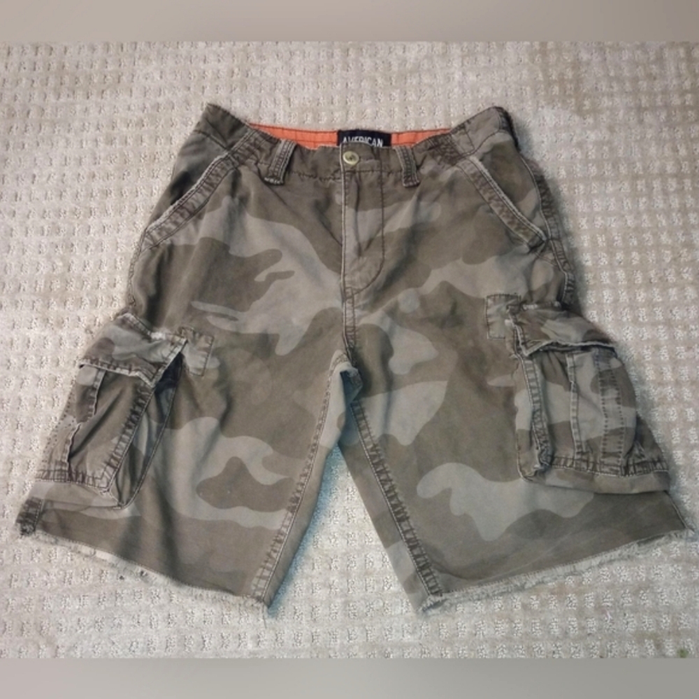 American Eagle Camo Cargo Men shorts size 30